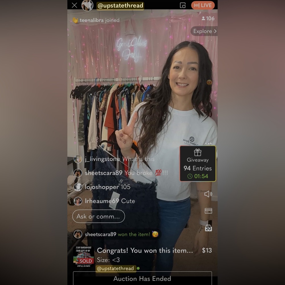 UPSTATETHREAD LISA IS LIVE 🥳 on the ULTIMATE HUG-A-THON 8-9 AM EST 🤗 ☔️ 🌼 - Picture 4 of 6